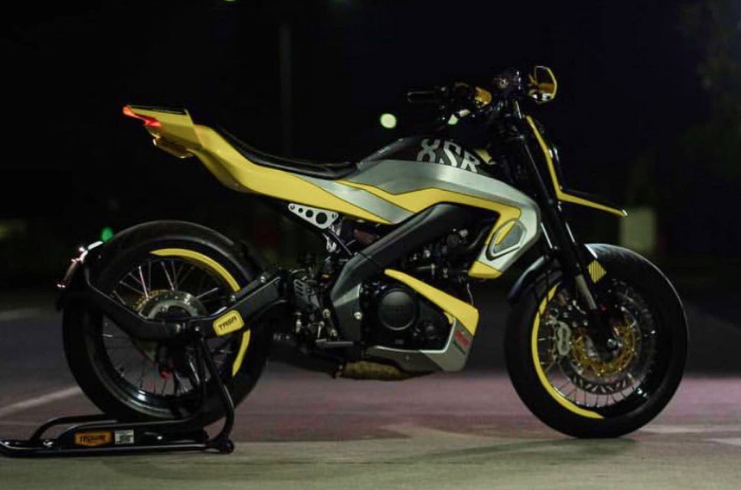 Yamaha XSR 155 / Supermoto