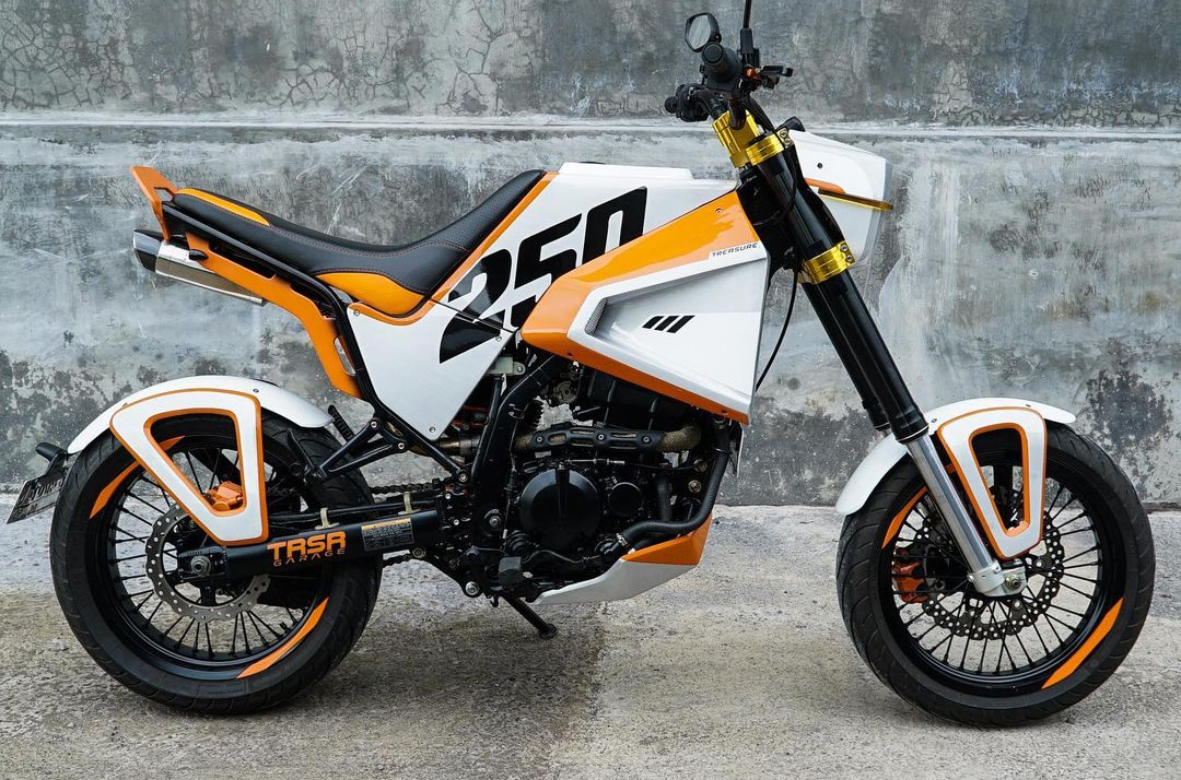 Kawasaki Dtracker / Supermoto